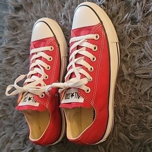 Converse Tennis Shoes